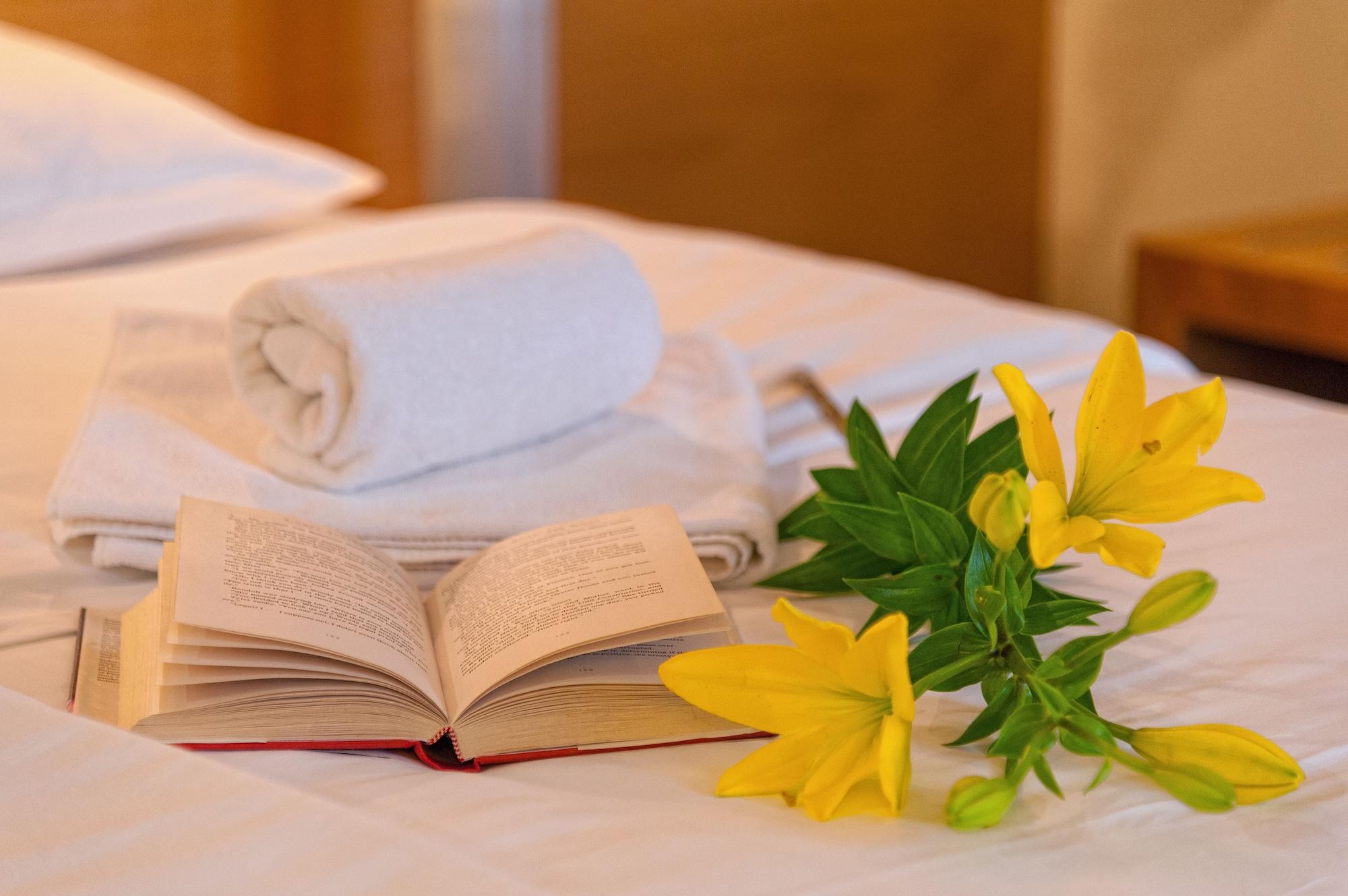 Hotel Saudade Gradac  Eksteriør bilde