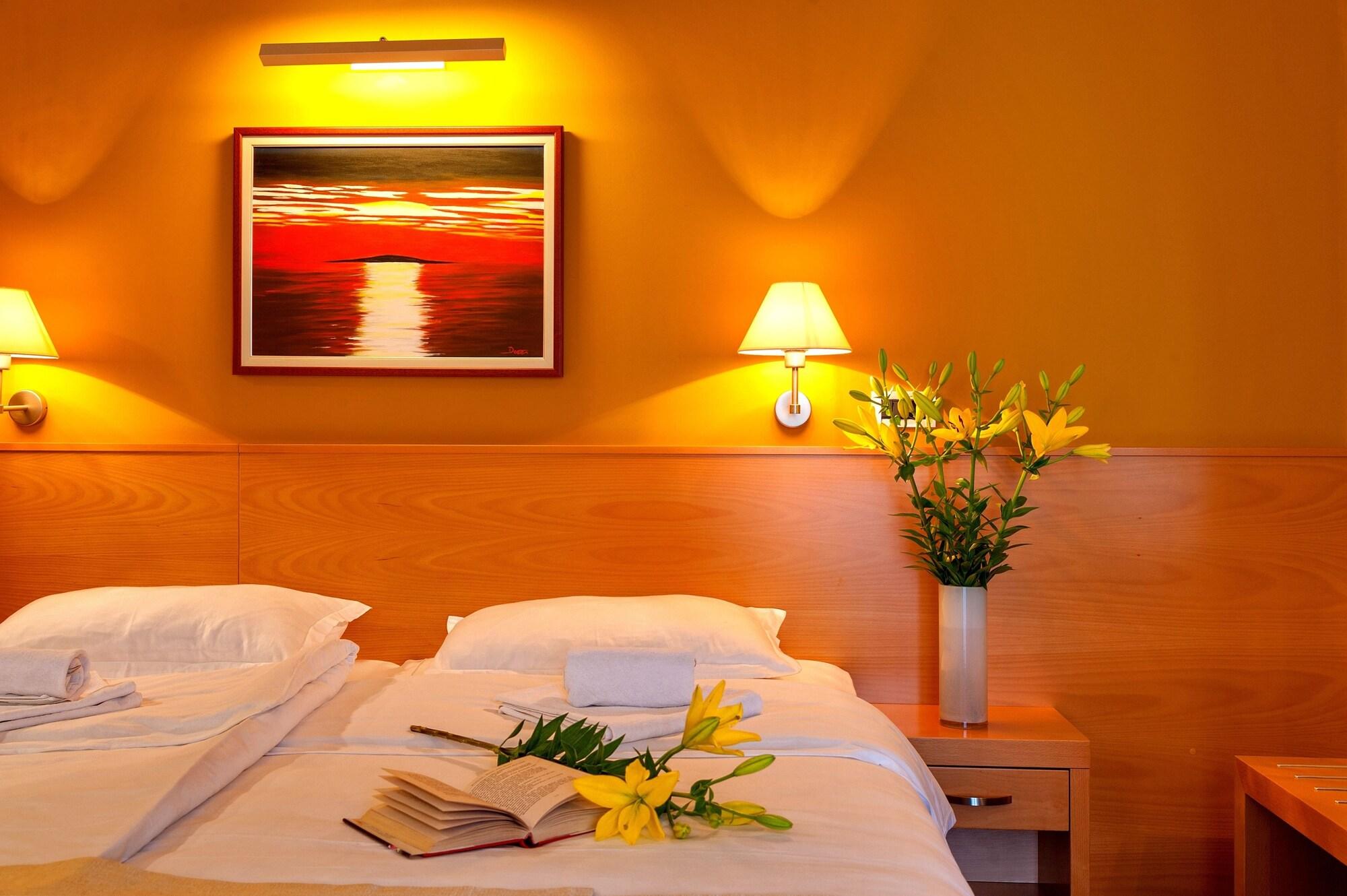 Hotel Saudade Gradac  Eksteriør bilde
